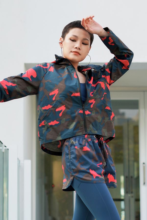 LESLEY-紅迷彩 運動時尚, 高階運動機能布料, , 修飾身材, 迷彩,100%聚酯纖維微彈性平織布,可攜式輕量小包