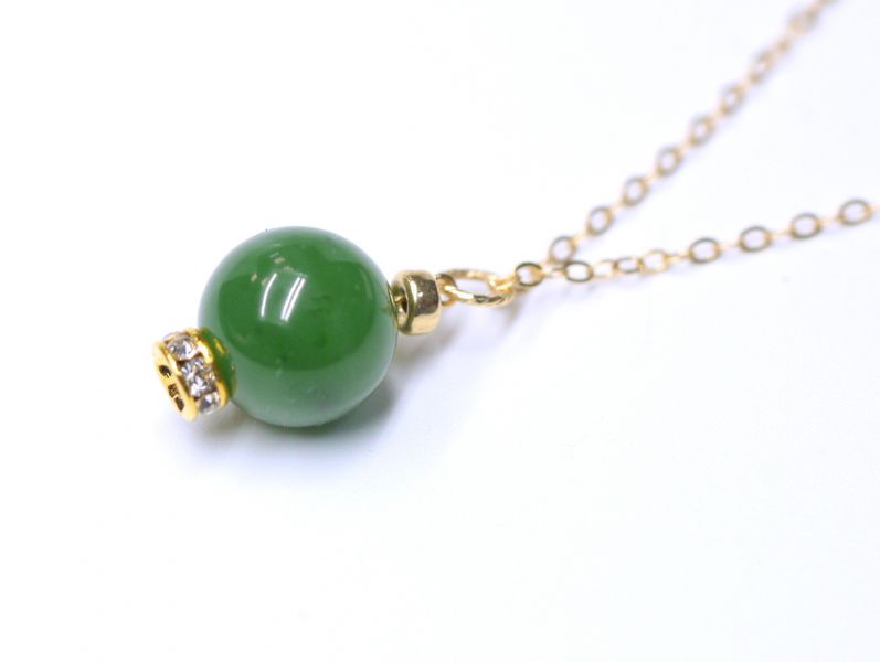 Green Jade Bead Pendant Necklace 14KF green jade,pendant,necklace,gold filled