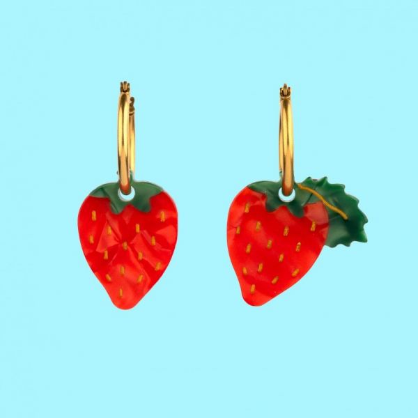 草莓耳環 