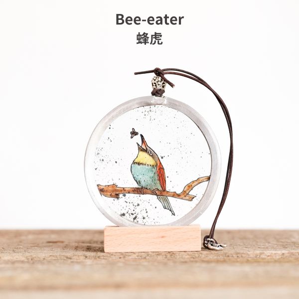 Bee-eater蜂虎 | 陽光捕手 捉光擺飾,居家裝飾,窗戶掛飾,捕夢者,花藝裝飾,陽光捕手,鑲嵌玻璃,情人節禮物,北歐風,花店