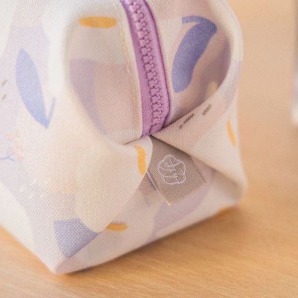 【海芋-粉紫-化妝包】大容量 / 收納包 化妝包,小物袋,收納袋,隨身包袋,原創印花,海芋,禮物,母親節禮物,生日禮物