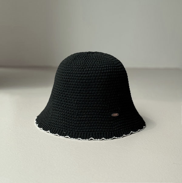 日系撞色鉤針小花邊針織漁夫帽-黑色白邊 質感女帽,設計師女帽,法式女帽,漁夫帽,針織帽