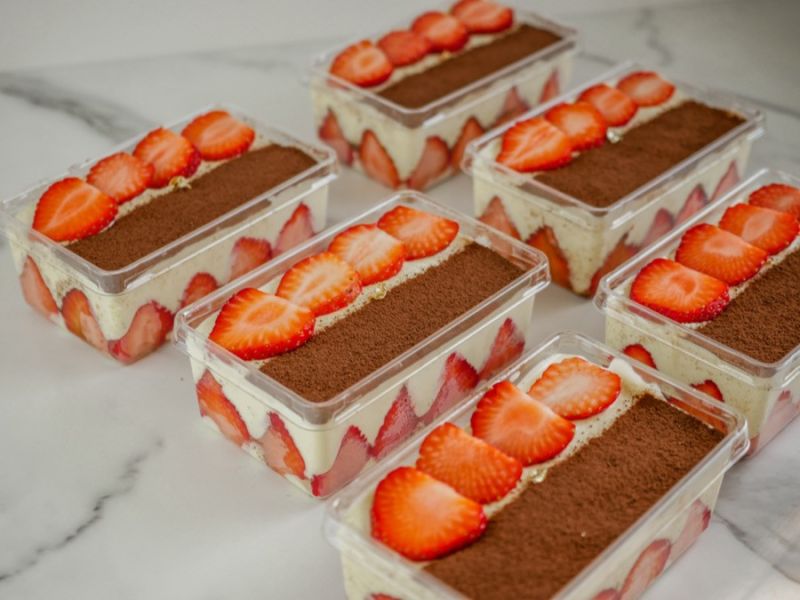 草莓提拉米蘇盒 提拉米蘇,草莓甜點