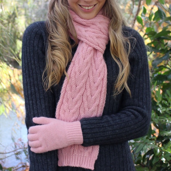 嫩粉紅100%紐西蘭駝羊毛保暖圍巾麻花粗針織 圍巾,保暖,保暖圍巾,羊毛圍巾