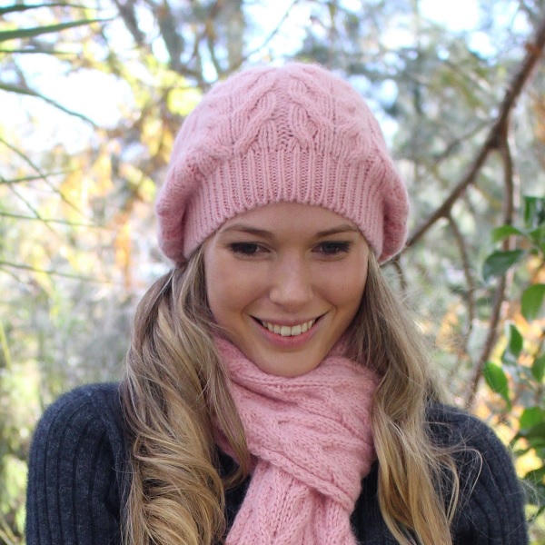 嫩粉紅100%紐西蘭駝羊毛貝蕾帽麻花粗針織保暖帽 毛帽,毛線帽,保暖帽,羊毛帽,羊毛配件