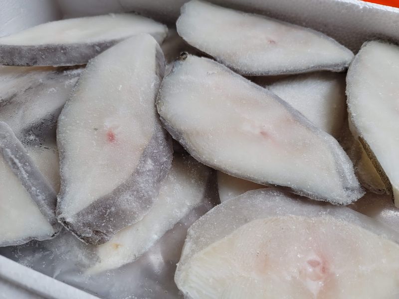 格陵蘭鱈魚《比目魚》薄片。  每包 800g±10% 約8~9片 