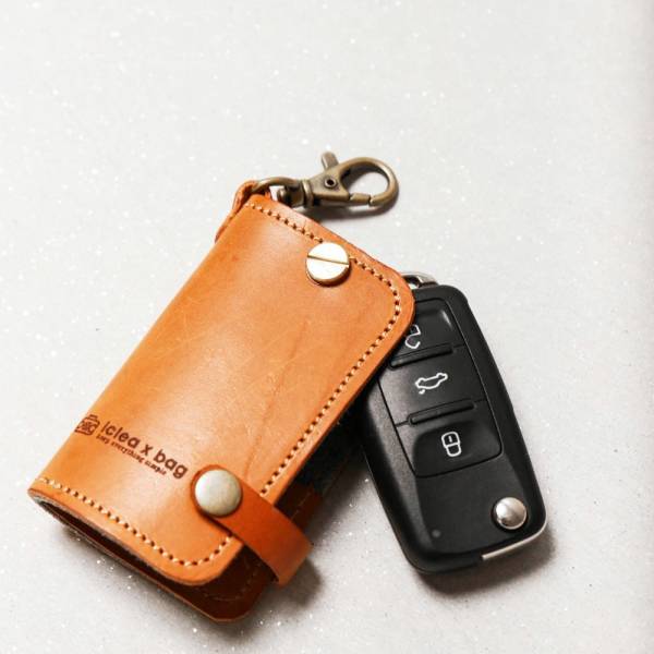 真皮汽車鑰匙包｜棕色 汽車鑰匙包,鑰匙套,汽車用品,鑰匙包,真皮,皮革,停車票卡