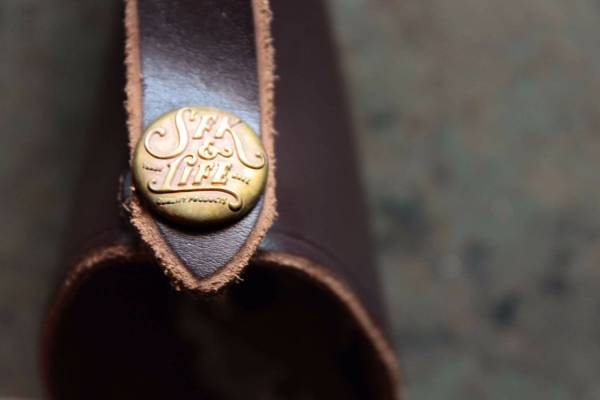S.F.K. Leather Bell Key Case(酒紅色) Faith,Faith co,leather goods, made in Taiwan,植鞣皮革,台南,台南逛街,台南男裝,選物店,老派,mr old