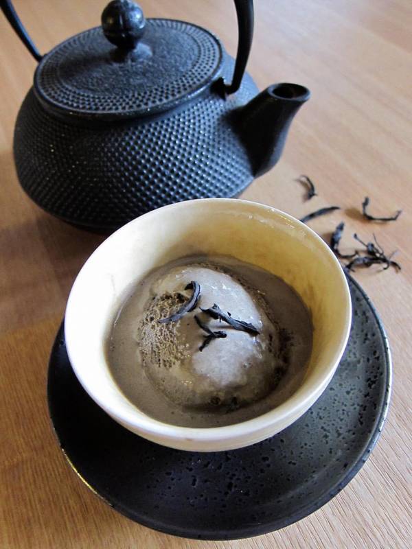 【日本番茶】：獻給厚重焙火的茶迷！鐵觀音茶冰淇淋之外的好選擇！ 日本番茶；重焙火；茶冰淇淋；日本茶；法式手工冰淇淋；駱師傅法式冰淇淋之家