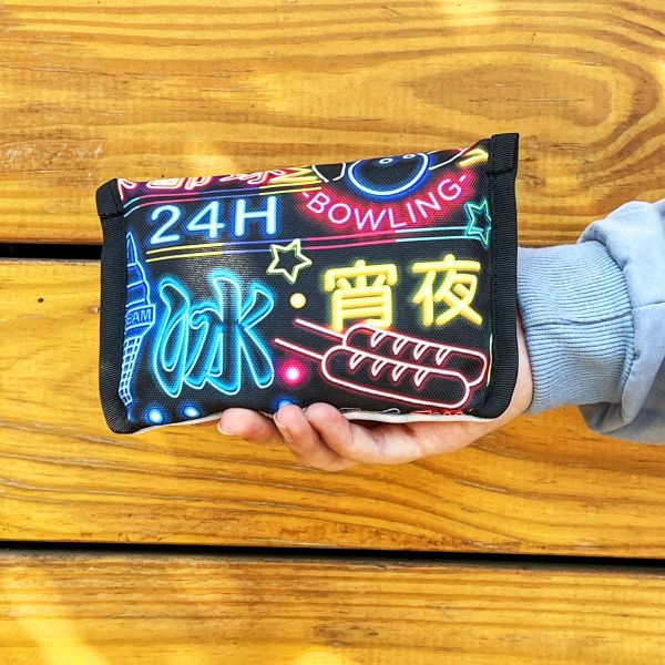 寶島霓虹防水袋鐵盒組 文創商品,台灣文化,懷舊商品,復古風,紀念商品,台灣味,台灣文創,購物袋,台灣夜市,木子創意。