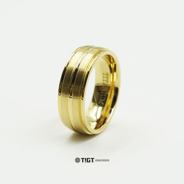TIGT - 純鈦戒指 - 8mm寬 - 一只裝 - 黃金色鍍層 