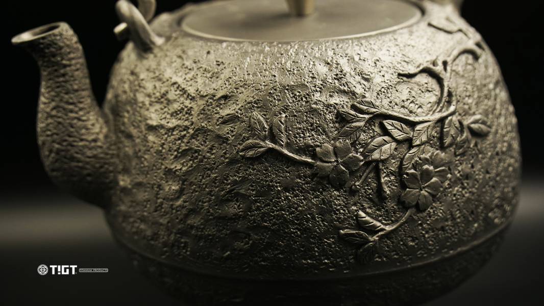 <接單生產>TIGT - 鈦隕鑄壺 - 手工精製鑄造之鈦金屬茶壺1.4L 