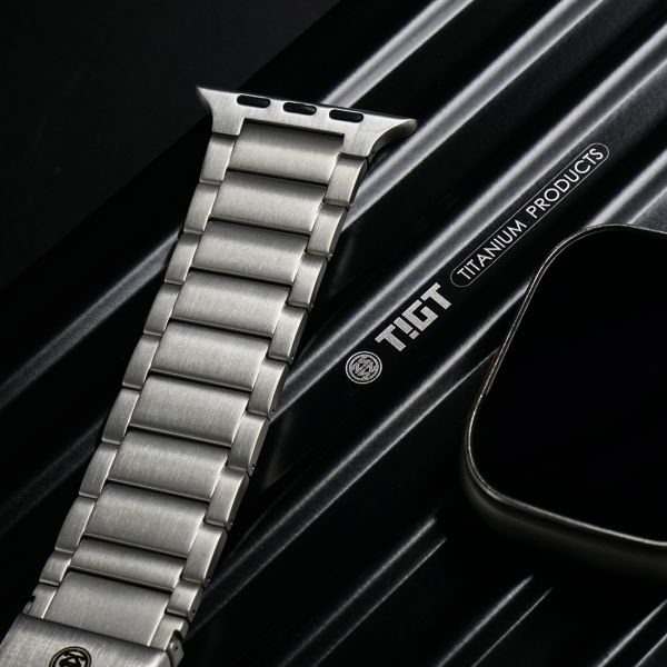 Apple Watch Ultra 一體式錶帶 - 鈦金屬錶帶 - 銀鈦色 Ultra 版本 Apple Watch,Titanium,Apple Watch Strap,Ultra