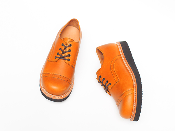 ABBEY British Derby Shoes (Brogues, not Oxfords) / CARAMEL 