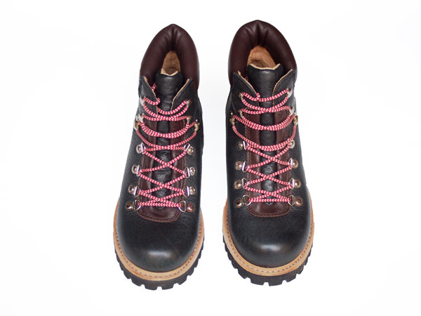 ASPEN Hiking Boots made with Waterproof Leather / BLACK 