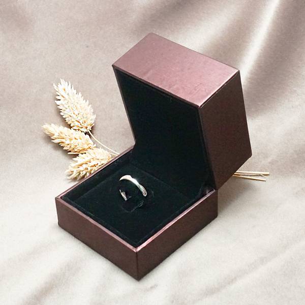 紅拉絲單戒盒(內黑/內淺咖)-飾品收納盒|收納首飾盒 求婚戒指盒