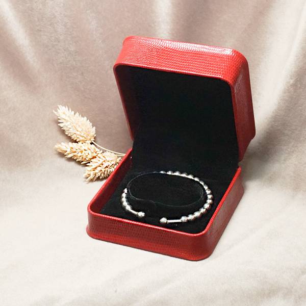 皇家貴族手環盒(外紅內黑.C環)-飾品收納盒|收納首飾盒 送禮手環盒