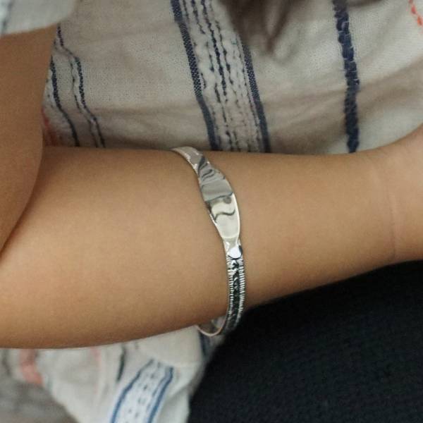 典雅愛心(baby大小)素面純銀手環(彌月送禮小物紀念)(伸縮) 嬰兒手環