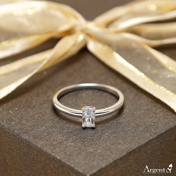 「T鑽(鋯石)」長方造型鑽鑲嵌純銀戒指|戒指推薦 求婚戒指