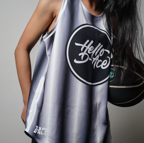 HELLO D-ACE單面穿球衣(黑白) Jersey、衣服、球衣、籃球衣、雙面穿球衣、服飾、穿搭、潮流、籃球、迪艾斯、設計、台灣