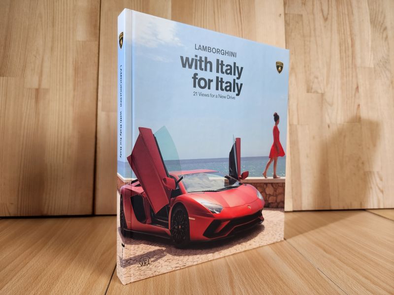 LAMBORGHINI with Italy, for Italy: 21 views For a New Drive (藍寶堅尼與它的誕生地：義大利) 