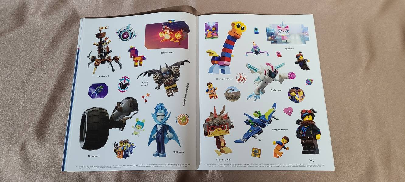 DK THE LEGO® MOVIE 2™ Ultimate Sticker Collection(樂高玩電影2貼紙書) 