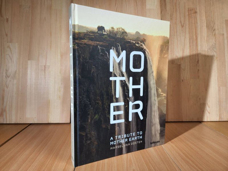 Mother: A Tribute to Mother Earth (母親：向地球致敬) 