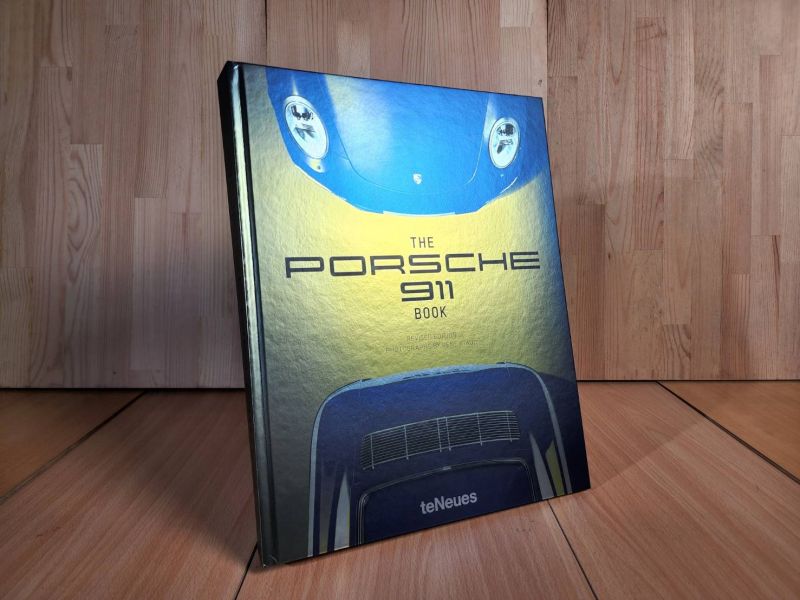 The Porsche 911 Book Revised Edition (保時捷911傳奇  2021年版) 