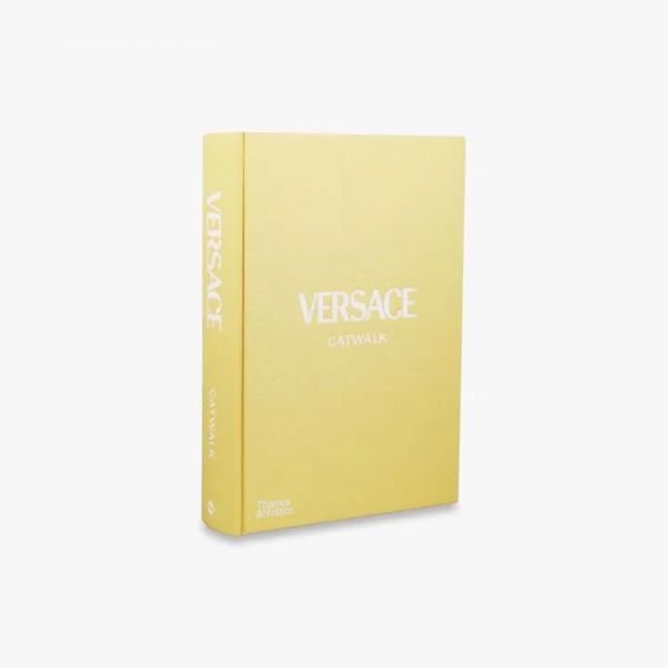Versace Catwalk The Complete Collections (凡賽斯時裝秀全紀實) 