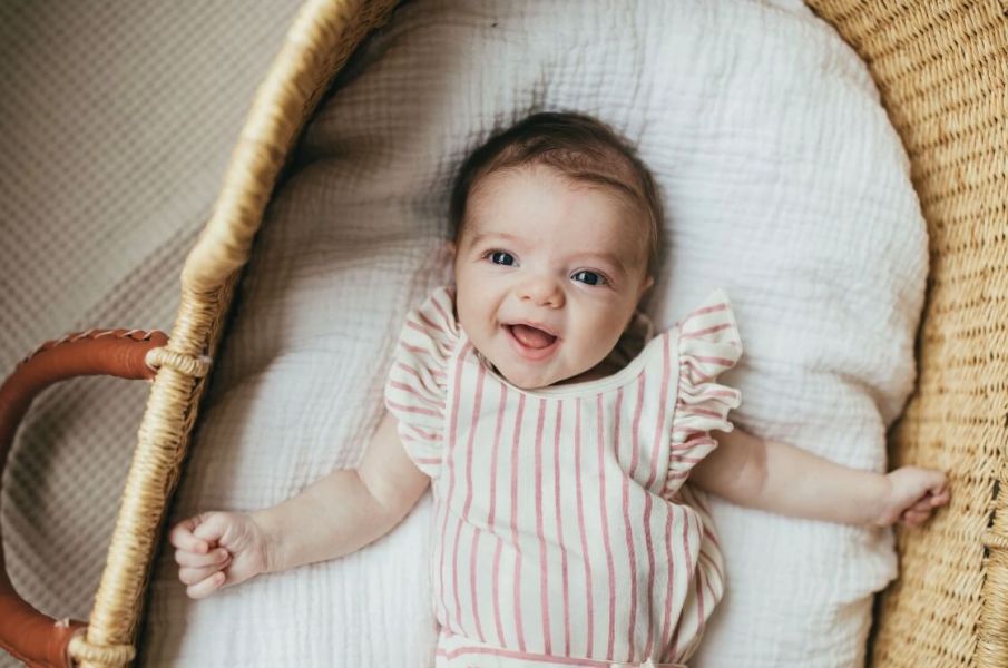 Pehr 荷葉邊有機棉連身衣 - Dark Pink 新生兒,包屁,連身褲,Pehr,加拿大母嬰品牌,寶寶穿搭,寶寶用品,有機棉,永續經營產品,無毒童裝